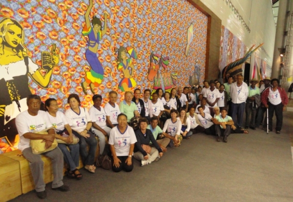 Integrantes do Núcleo Vida Saudável  visitam a 25ª Feira Nacional de Artesanato