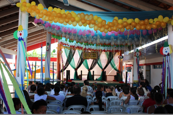 Cemei “Sinhá Natico” realiza comemoração ao dia do Circo com espetáculo circense