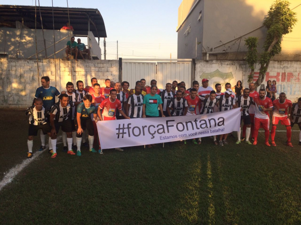 As duas equipes homenagearam o ex-ateleta e ex-treinador Jonas Ferreira Pinto (Fontana)
