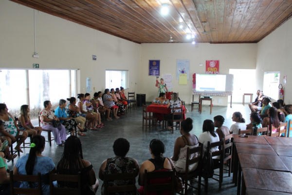 CRAS realiza roda de conversa em comemoração ao Dia Internacional da Mulher