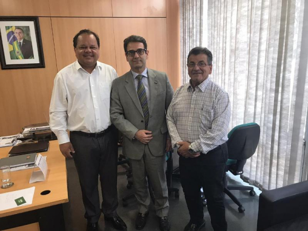 Prefeito e Vice-Prefeito se reúnem com o Secretário de Difusão e Infraestrutura Cultural Rodrigo Junqueira