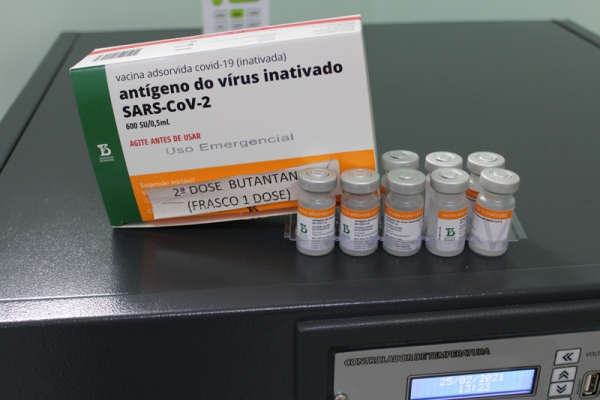 Segunda dose da vacina contra a Covid-19 chega ao Município para vacinar os idosos