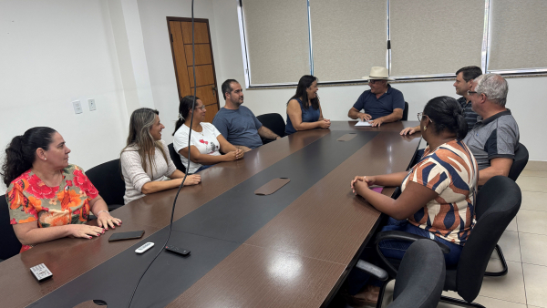 Administração Municipal de Pains implanta Vale-Alimentação de R$ 400 para todos os servidores municipais