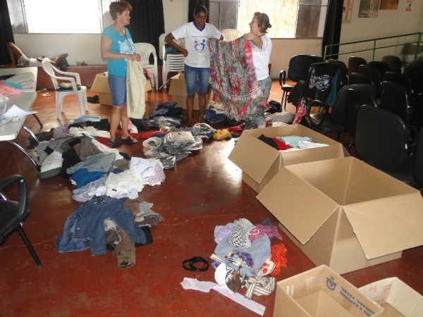 Fpcai e Servas fazem doação de roupas e cobertores a entidades e famílias painenses