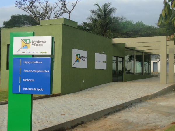 Academia da Saúde localizada no Parque Dona Ziza atende gratuitamente de segunda a sexta-feira